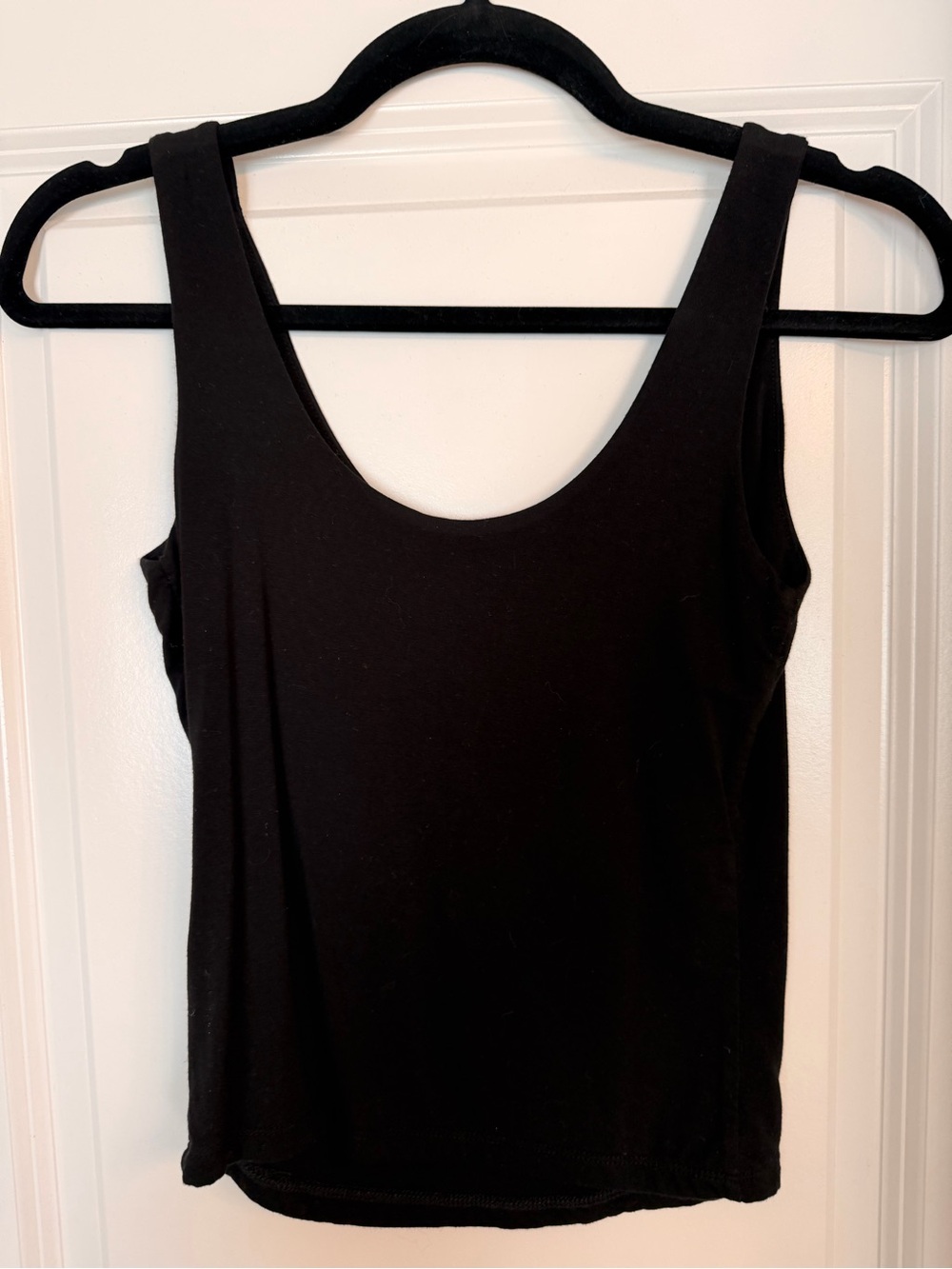 BE COOL Black Scoop Neck Tank Top